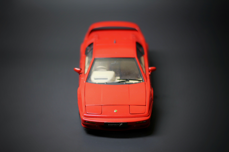 Illustration for article titled AutoArt Lotus Esprit V8 in 1:18 scale